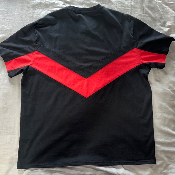 Givenchy T-Shirt - Picture 2 of 8